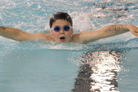 Jak wybrać szkołę pływania dla swojego dziecka?